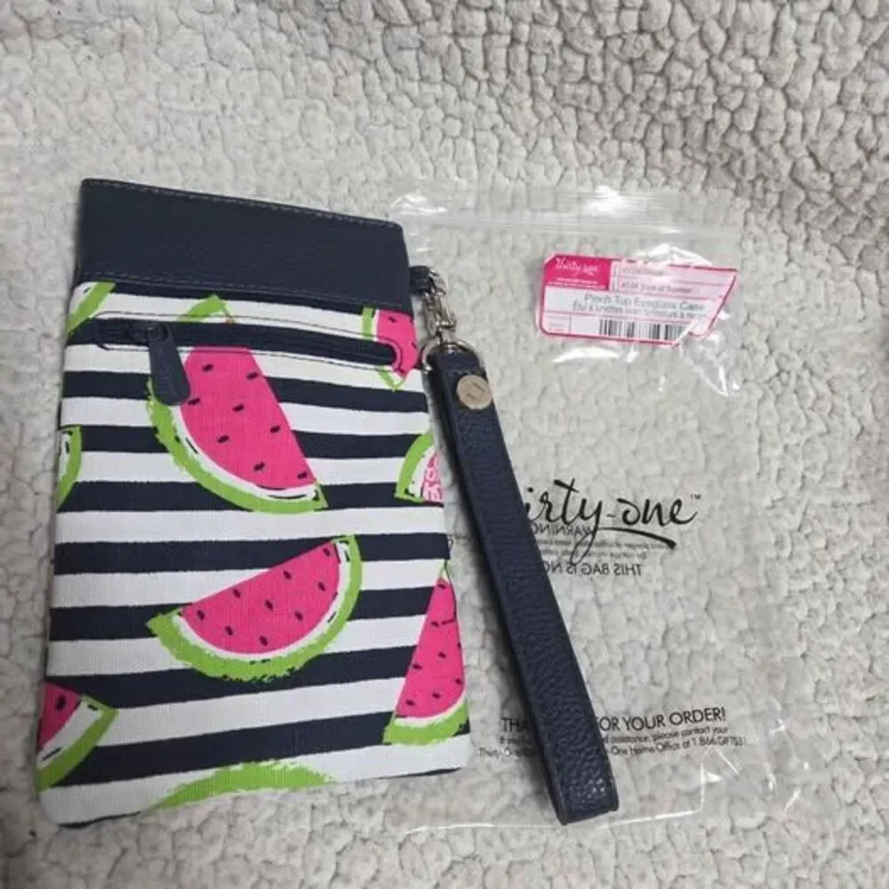 Thirty-one Pinch Top Eyeglass Case with navy pebble wristlet Slice of Summer new